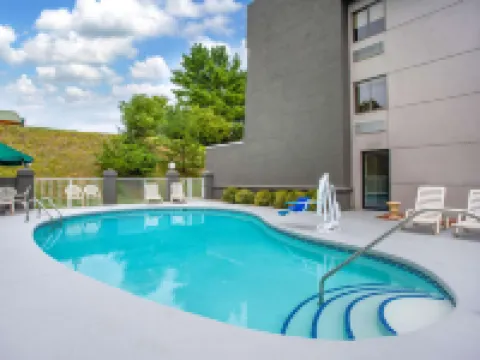 La Quinta Inn & Suites by Wyndham Roanoke Salem セーレムのホテル