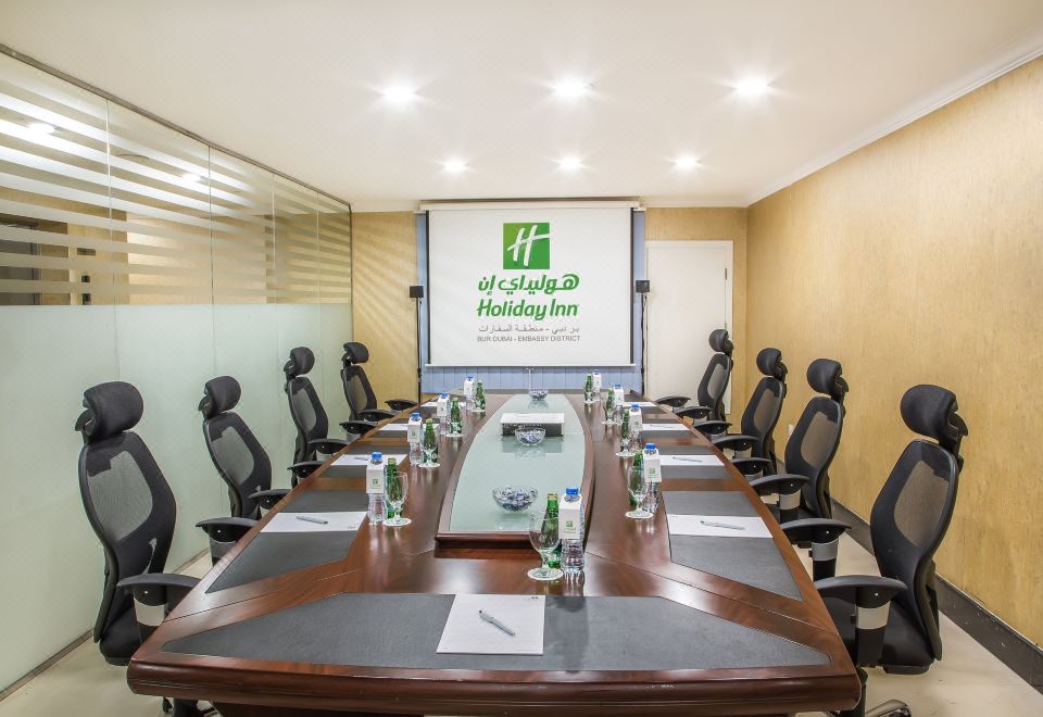 Sunday Hotel 수영장