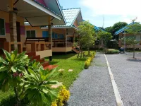 Sangtong Beach Resort Hotels in Laem Sing