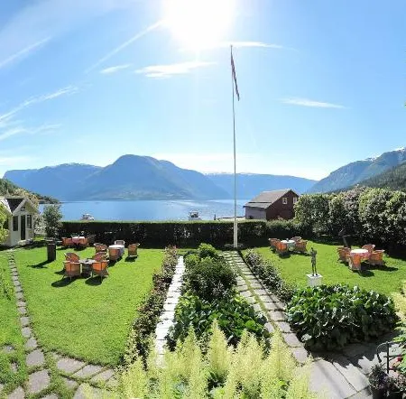Walaker Hotel