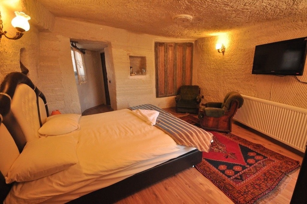 Kayatas Cave Suites