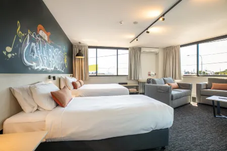 Nightcap at Chardons Corner Hotel Отели рядом с достопримечательностью «Queensland Parliament»