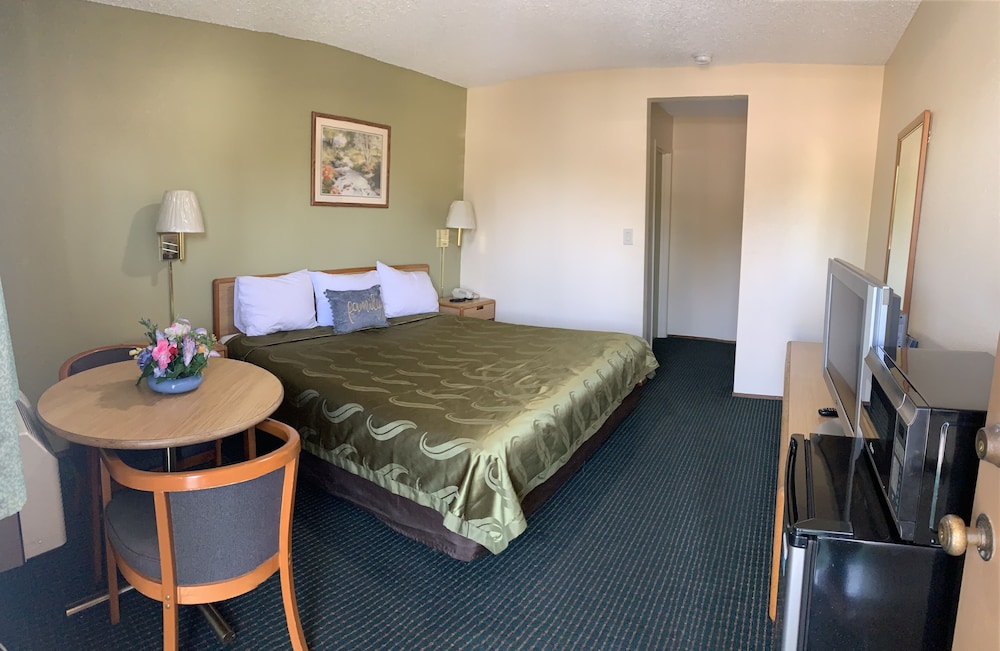 Regency Inn Lakeport