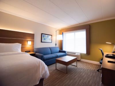 Holiday Inn Express & Suites WILLIAMSPORT by IHG