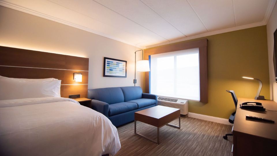 Holiday Inn Express & Suites WILLIAMSPORT by IHG