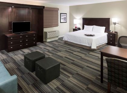 Hampton Inn & Suites Omaha-Downtown