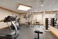 Ramada by Wyndham Fargo - Gym