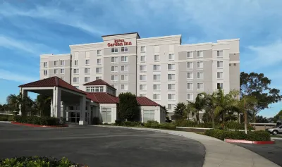 Hilton Garden Inn Oxnard/Camarillo Отели рядом с достопримечательностью «Эйрпорт Селф Сторадж»