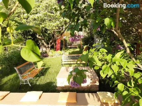 吉奧吉為招待所