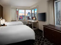 Hilton New York/Downtown Brooklyn Hotels near Junior's Cheesecake