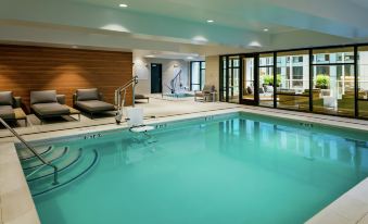 6. Hilton G..