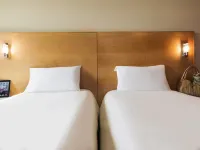 Ibis Muscat