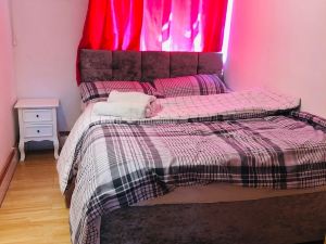 Economical 2Br Small Furnished Annex-High Wycombe