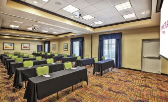 Holiday Inn Express & Suites Dayton South - I-675