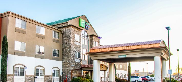 Holiday Inn Express & Suites Carlsbad by IHG Hotels in Eddy County