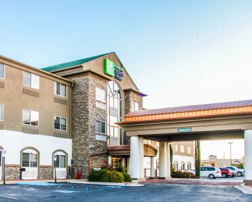 Holiday Inn Express & Suites Carlsbad by IHG Hotels in Eddy County