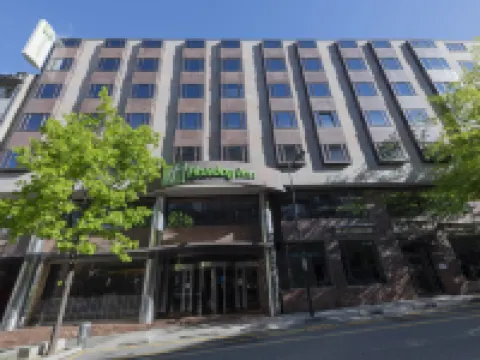 Suites Plaza Hotel & Wellness Andorra 聖埃斯特維教堂附近的飯店