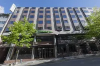 Suites Plaza Hotel & Wellness Andorra Hotels near El Nen de la Punxa | Aubinyà