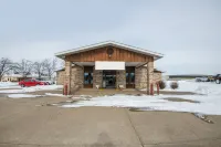 OYO Hotel Chesaning Route 52 & Hwy 57 Hotels in Chesaning Township