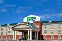 Holiday Inn Express & Suites Hinton