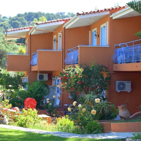 Simatos APARTments & Studios