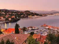 Panoramic Sea View, Air Conditioned Apartment with Pool , Walk to Beach & Town,