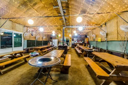 Cheolwon Damteo Pension Отели в г. Чхорвон