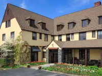 Settlers Inn Hotels in Wayne County