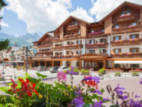 Hotel Cima Rosetta, BW Signature Collection Hotels in Siror