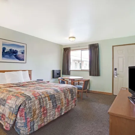 Travelodge by Wyndham Seattle North of Downtown Отели рядом с достопримечательностью «Торговый центр Northgate»