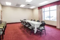 Super 8 by Wyndham Mississauga