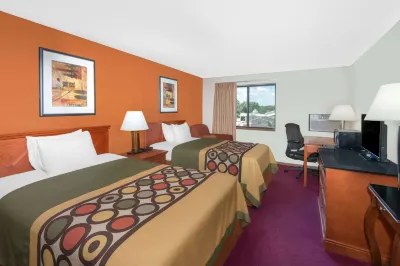 Super 8 by Wyndham Algona Hotels in Algona