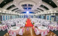 Raya Grand Hotel