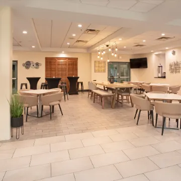 Holiday Inn & Suites GOODYEAR - WEST PHOENIX AREA by IHG