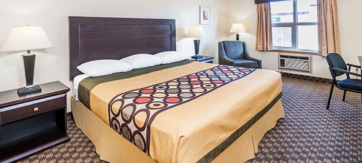 Super 8 by Wyndham Calgary/Airport Hotel di Calgary