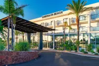 Cabogata Beach Hotel - parking