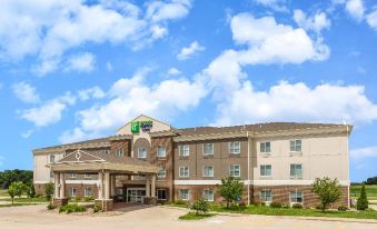 Holiday Inn Express & Suites Albert Lea - I-35