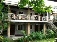 Algen's Dive Resort