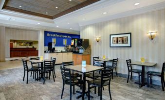 Days Inn & Suites by Wyndham Collingwood