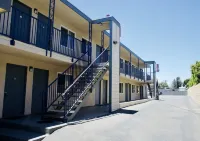 Red Carpet Motel by Ontario Hotels near Upland Station