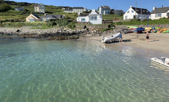 Stunning Cottage on The Beach Portnoo, Narin