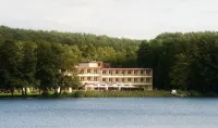 施宛恩霍夫湖景圓環酒店
