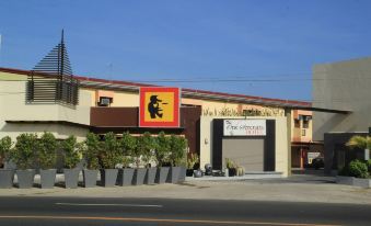 One Serenata Hotel Bacao - Housity