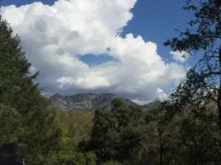 Foothill House - Bergblick