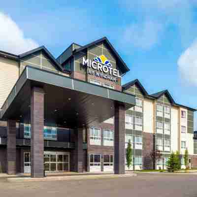 Microtel Inn & Suites by Wyndham Red Deer Hotel Exterior