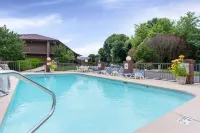Quality Inn Mount Airy Mayberry - Pools