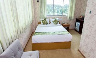 Royal Star Hotel - Housity