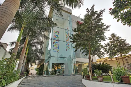 Sai Miracle Hotel