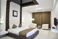 Hotel Lake View Hotels in Saputara