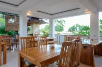 Friends Beach Hotel - pemandangan pegunungan